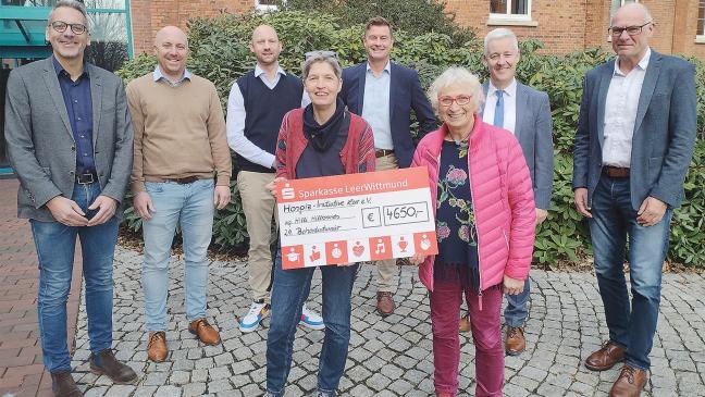 Behördenturnier bringt 4650 Euro ein