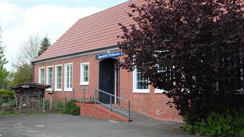 Der Dachboden des Jugendzentrums in Tichelwarf wurde Anfang März vollständig mit Dämmmaterial ausgelegt.  © Archivfoto: Hoegen