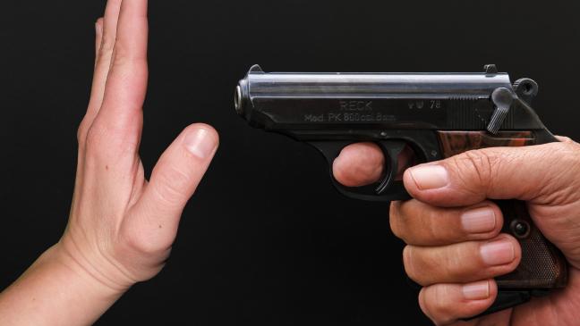 Schüsse auf Lebensgefährtin: Tatwaffe verschwunden