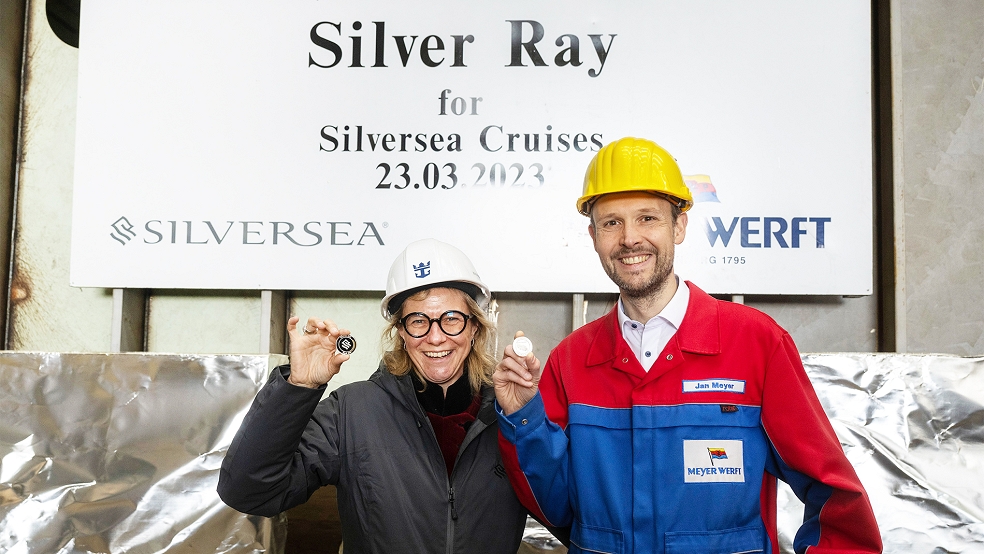 Jan Meyer, Geschäftsführer Meyer und Barbara Muckermann (CEO Silversea Cruises) bei der Kiellegung.  © Foto: Meyer Werft