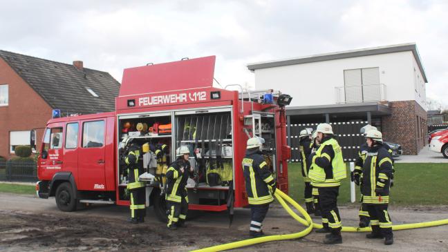 Verletzte und Vermisste bei Hausbrand gerettet