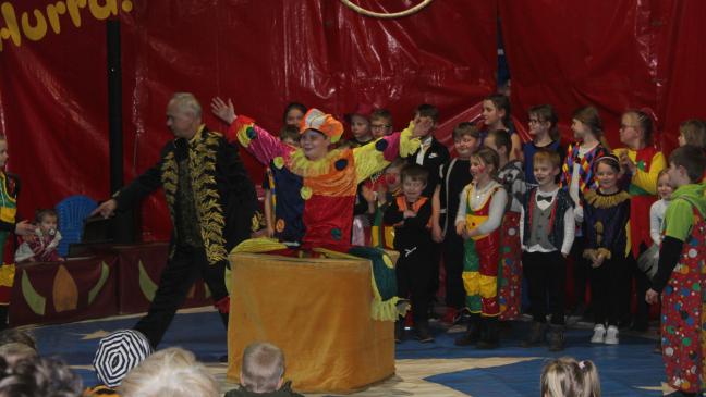 Kinder werden in Wymeer zu Stars in der Manege