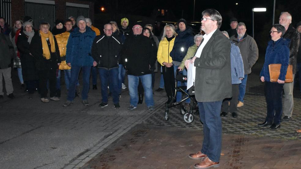 Bereits vor zwei Wochen hatte Präses Ard Nap (im Vordergrund) die Einberufung einer Gemeindeversammlung für den 26. März bekannt gegeben.  © Kuper