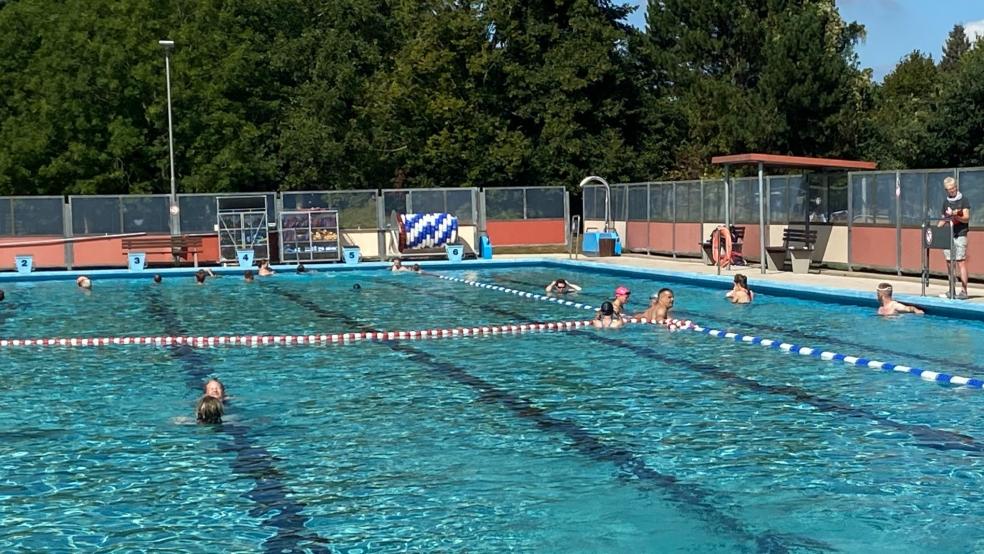 Sommerbetrieb im Friesenbad. © Hoegen