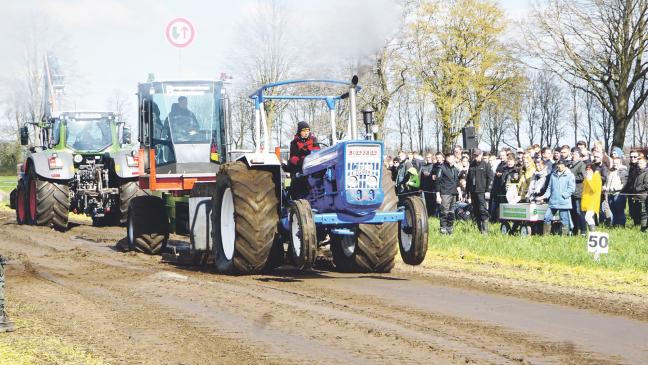 Kräftemessen der Maschinen in Breinermoor