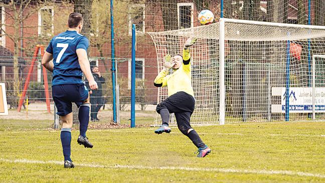 Möhlenwarf dreht Partie in 4:1-Sieg