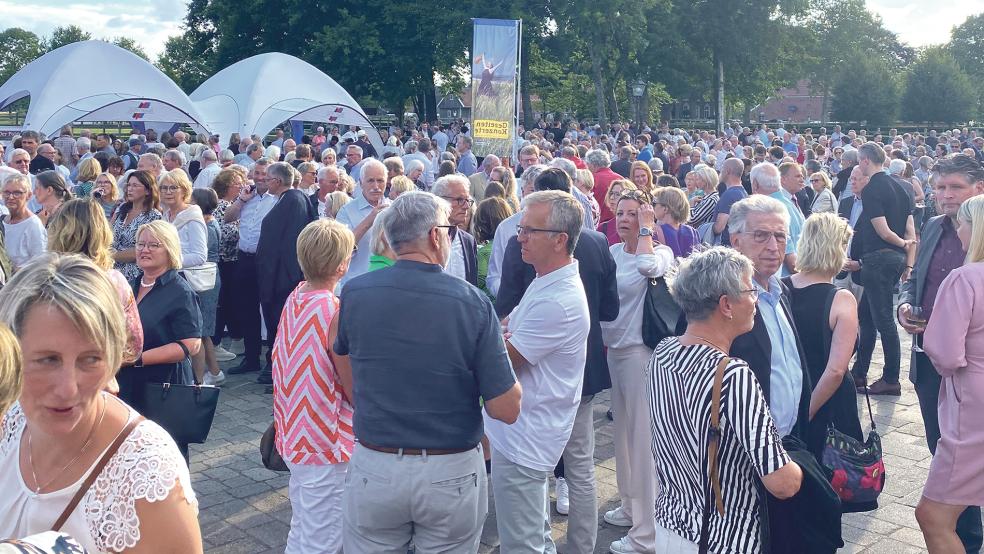Bei strahlendem Sonnenschein wurde im vergangenen Jahr das Finale der Gezeitenkonzerte auf dem Polderhof in Bunderhee gefeiert. Auch in diesem Jahr ist die Nachfrage nach Karten extrem hoch.  © Archivfoto: Hanken