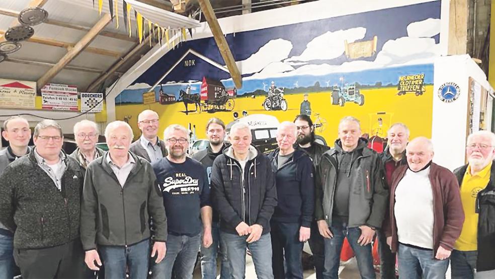 Trafen sich zur Mitgliederversammlung: Andreas Schade (von links), Albert Bohse, Anton Schulte, Heinz Twickler, Heinz Kässens, Wolfgang Dannen, Tobias Ostermann, Guus Jansen, Dierk Kaufmann, Sven Hunfeld, Norbert von Hebel, Engelbert Connemann, Klaus Guntermann und Engelbert Thieke.  © Foto: privat