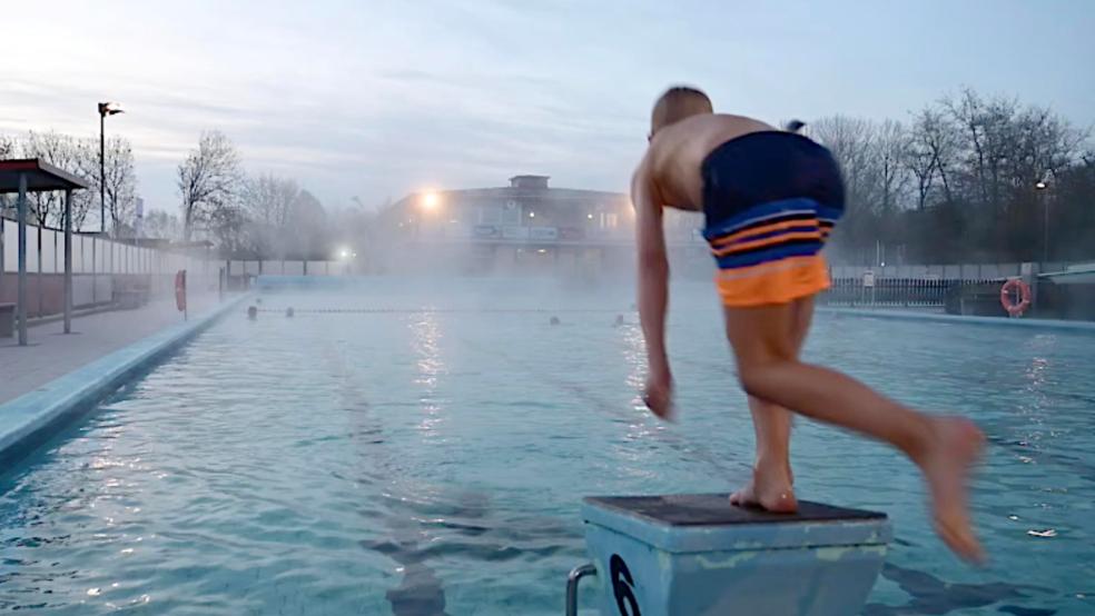 Auf dem Sprung in die neue Friesenbad-Saison am Samstag. © Bruins