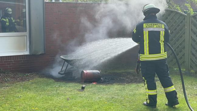 Gasflasche gerät in Brand