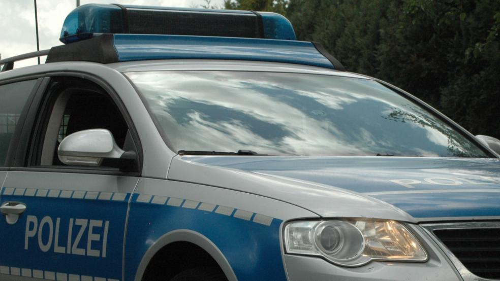 Weil sie einem anderen Pkw ausweichen musste, geriet eine Fahrerin aus Essen auf der Autobahn 280 mit ihrem Auto gegen die Mittelschutzplanke. © Szyska (Symbolfoto)