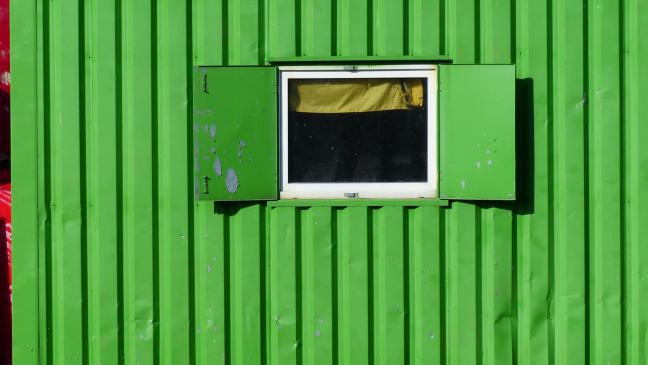 Baucontainer aufgebrochen