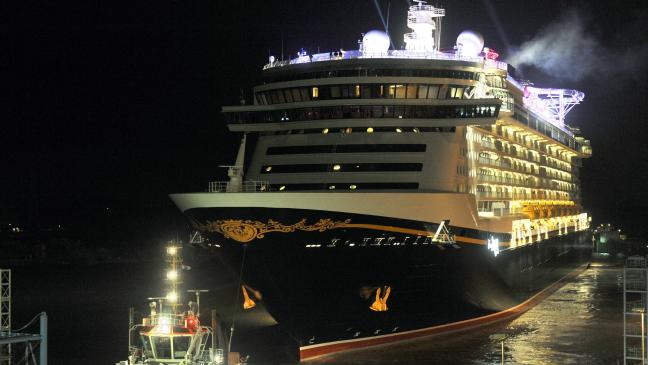 Meyer-Schiff steuert Hamburg an