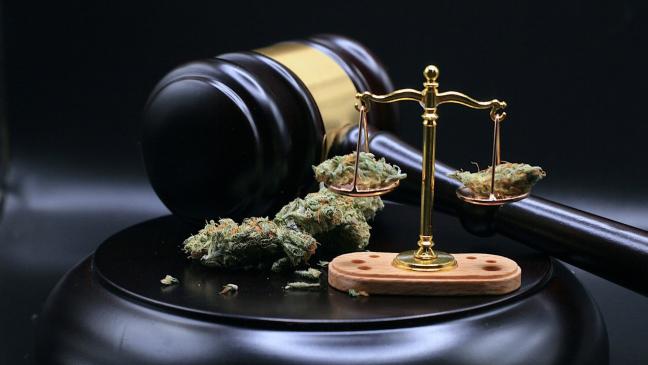 Sucht die Triebfeder für Drogengeschäfte