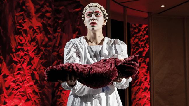 Eine Beschützerin mit mütterlichen Gefühlen