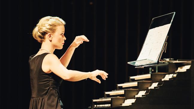 Klang-Königin an Königin der Instrumente