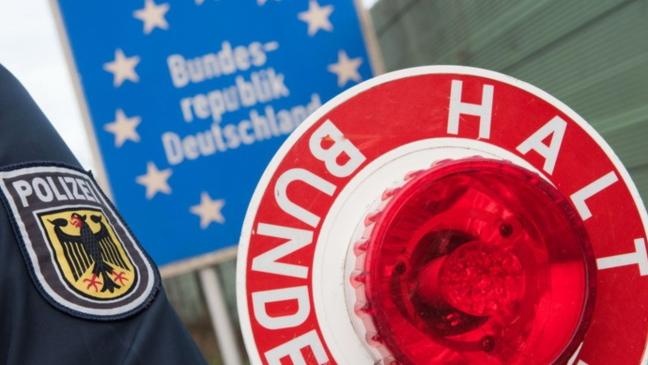 Haftbefehle im Fernbus vollstreckt