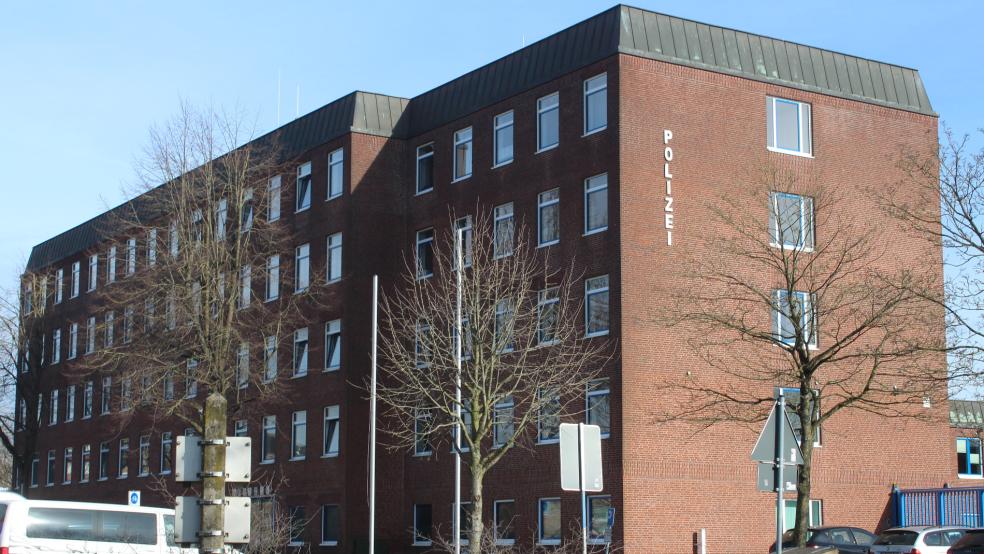 Die 68-Jährige wurde nach dem Unfall zur Dienststelle der Polizei gebracht. © Symbolfoto: Berents