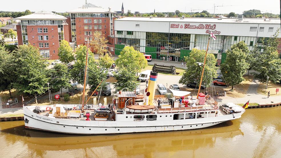 Am 19. August wird die »Prinz Heinrich« hinter dem Forum Alte Werft festmachen.  © Foto: privat