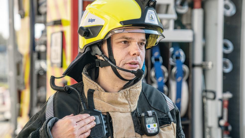 Die neuen Helme sind mit Sprechfunkgeräten ausgerüstet.  © Symbolfoto: Drägerwerk AG