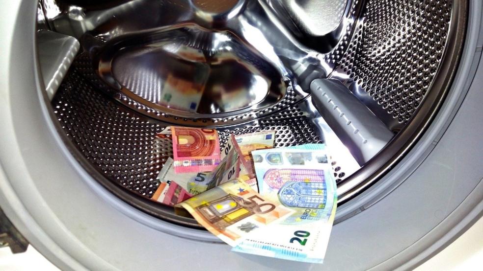 Ein Weeneraner bekam in seinem neuen Job als Finanzmanager die Aufgabe, Zahlungen entgegenzunehmen und in einer Kryptowährung weiterzuleiten. Dabei stellte er laut der Polizei schnell fest, dass seine Tätigkeit der Geldwäsche diente.  © Pixabay (Symbolfoto)