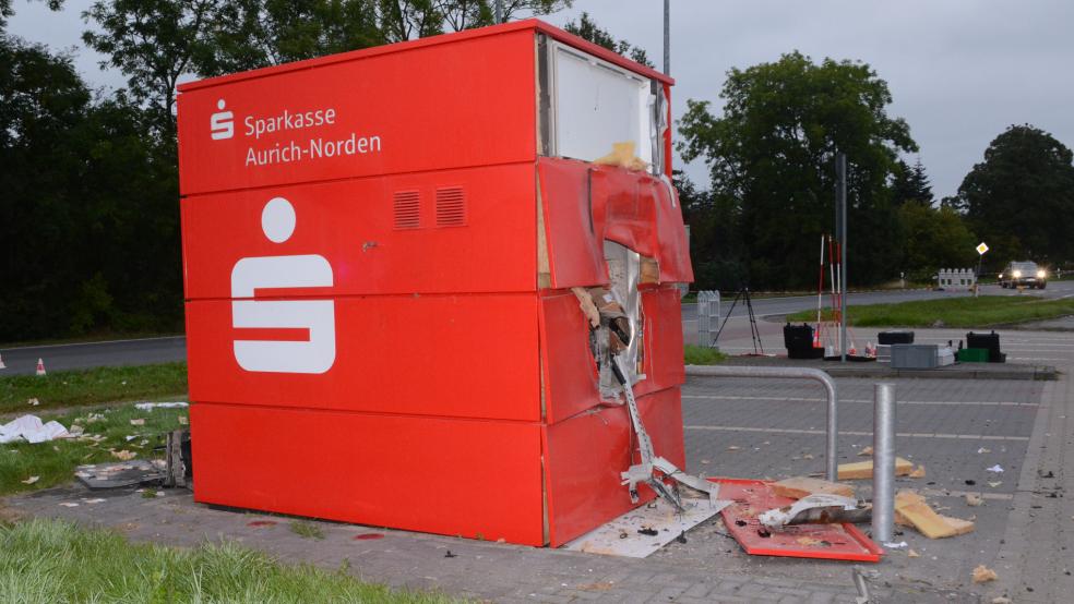 Am 2. September 2021 ein Geldautomat an einem Parkplatz im Industriegebiet Riepe gesprengt. In diesem Fall wurden bisher keine Tatverdächtigen benannt. Es bleibt also für Ermittler und Justiz noch viel zu tun. © Polizei