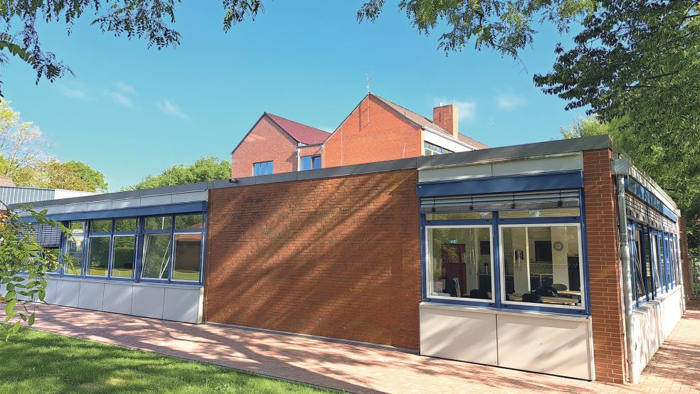 Für die Sanierung uund Erweiterung des Verwaltungstrakts der Oberschule an der Wiesenstraße in Weener investiert der Landkreis Leer als Schulträger einen Betrag in Höhe von rund 750.000 Euro.  © Foto: Szyska
