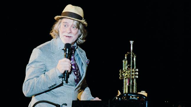 Der Torero in der Arena bei der Tankstelle