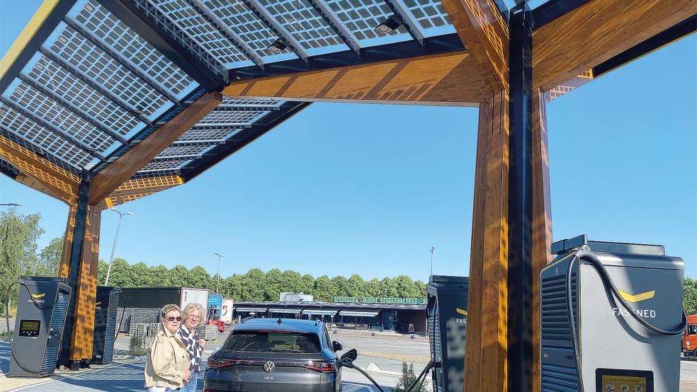 Die Ladestation am Grenzübergang Bad Nieuweschans ist in Betrieb.  © Foto: Kuper