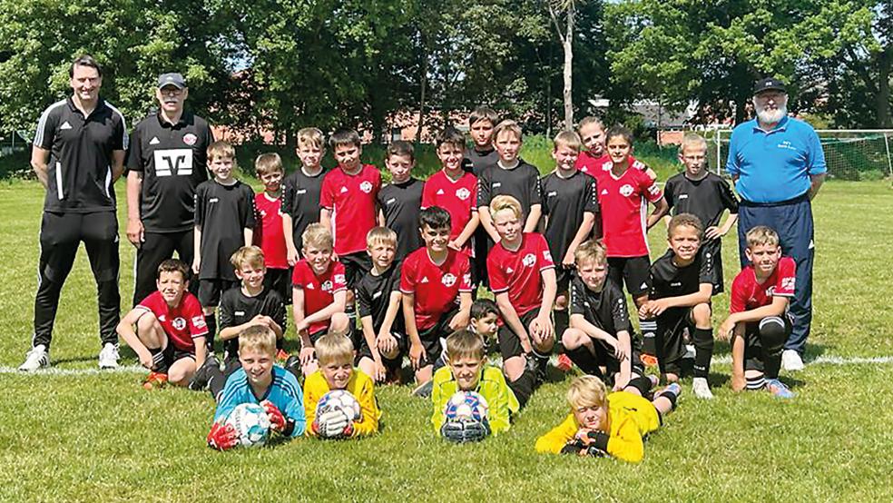 Die Kreisauswahlen Ostfriesland Süd und Oldenburg Land/Delmenhorst spielten ein Turnier, bei dem es in erster Linie um das Lösen von Eins-gegen-eins-Situationen ging.  © Foto: Borgmann