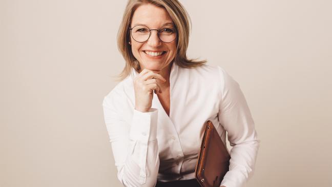 Auricherin bringt gutes Benehmen bei