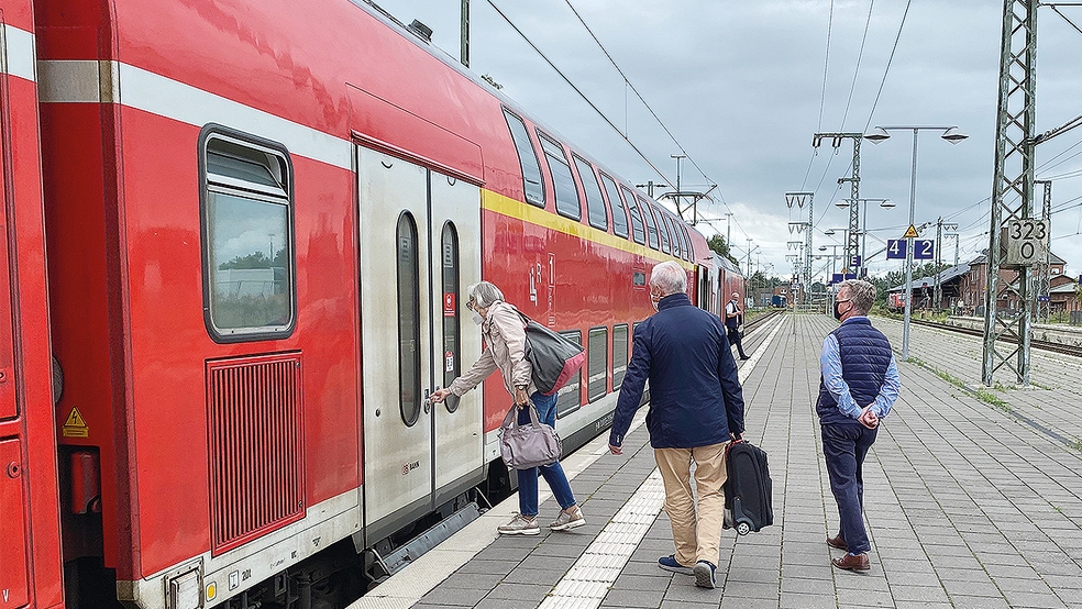 Eine direkte Verbindung zwischen Groningen und Bremen wird es in absehbarer Zeit nicht geben. Es bleibt beim Umsteigen in Leer, auch nach der Fertigstellung der Friesenbrücke.  © Foto: Kuper