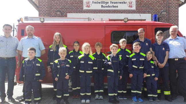 Bekleidung für kleine Feuerwehrleute