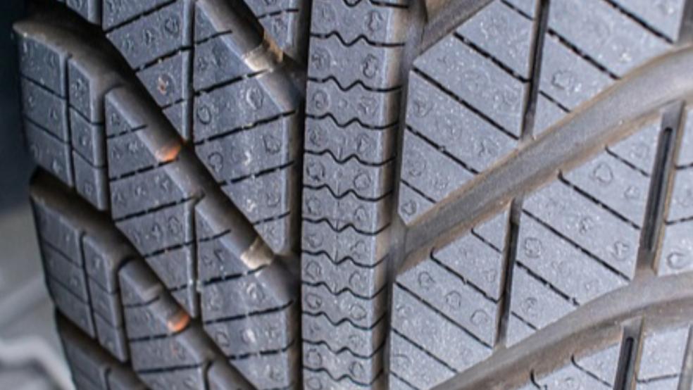 Als der Reifen platzte, verlor der Fahrer die Kontrolle über sein Wohnmobil. © Pixabay (Symbolfoto)