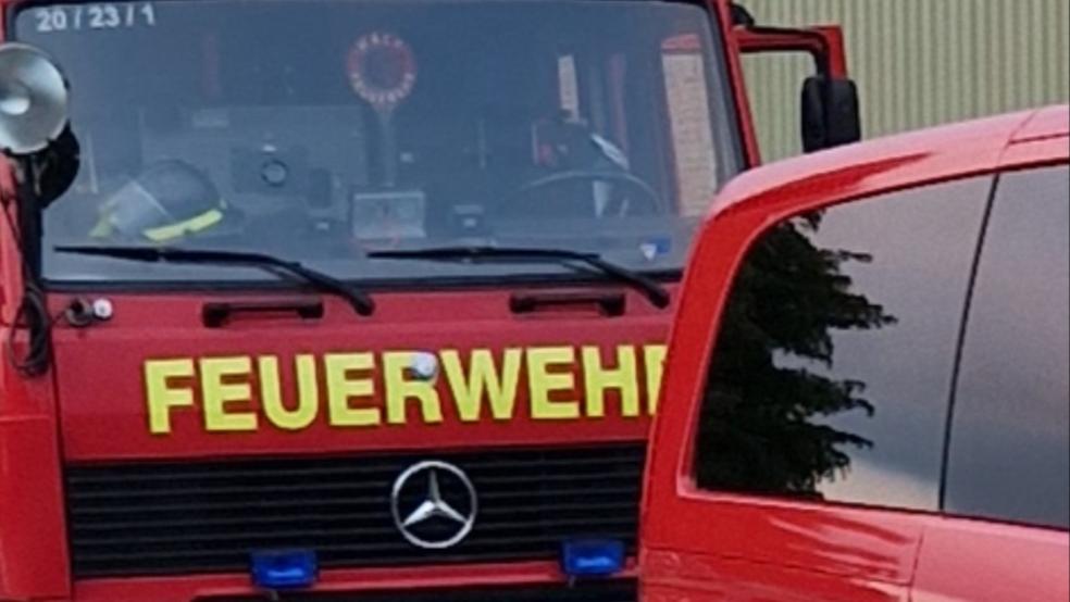 Das Tanklöschfahrzeug aus Bunde rückte heute Mittag nach Bad Nieuweschans aus. © Feuerwehr Bunde