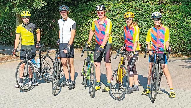 Leichtathleten fahren die Muskeltour