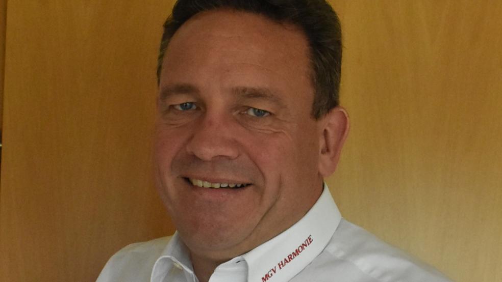 Neben den Tätigkeiten im Gesangsverein engagiert sich Detlef Troff in der reformierten Kirchengemeinde Weener. © Kuper