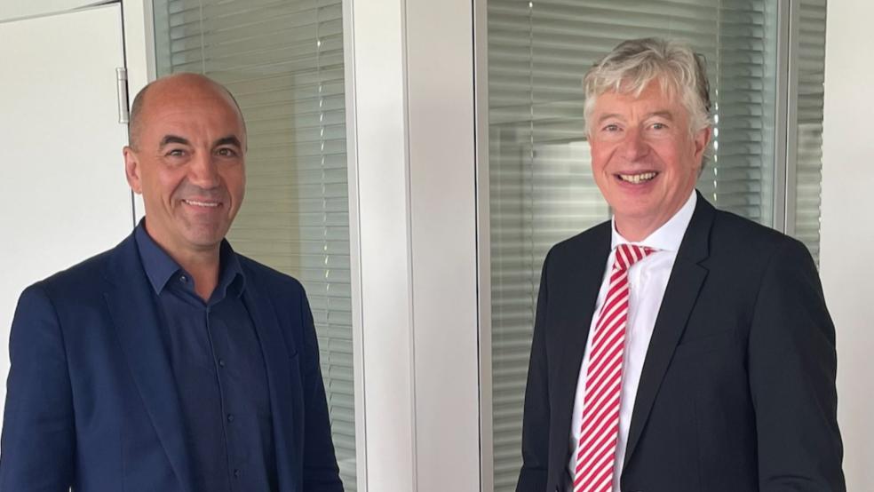 Der neue Aufsichtsratsvorsitzende der EWE, Heinz Feldmann (rechts), mit dem Vorstandschef Stefan Dohler. © EWE 