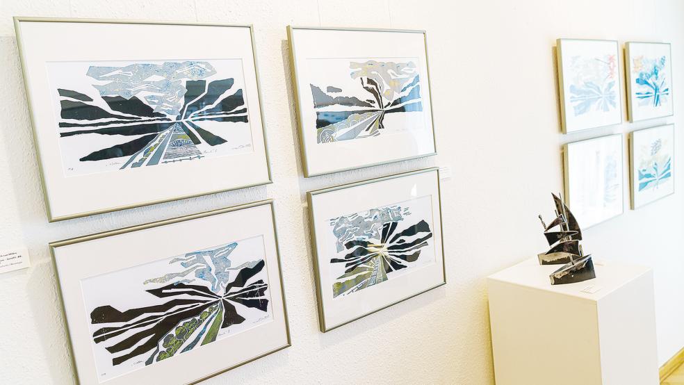 Ein Blick in die Ausstellung »Was heißt hier ‚Typisch Norddeutsch’?«  © Foto: Landkreis Leer/Jürgen Bambrowicz