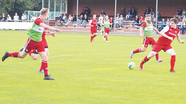 Elfmeterheld Oltrop sichert Bunde den Turniersieg