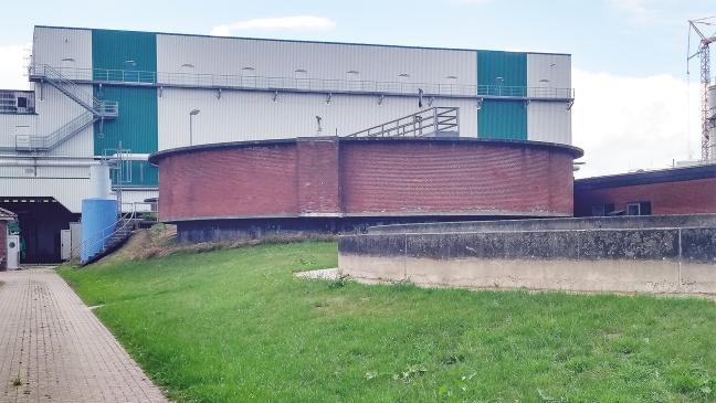 Ein Becken gegen Wassermassen