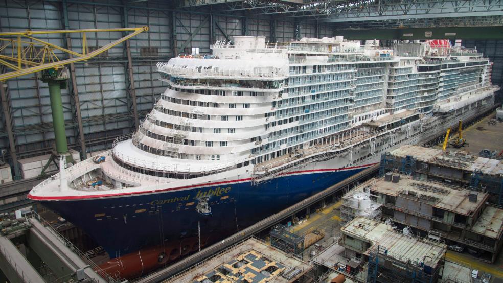 Die »Carnival Jubilee« soll schon heute um 20.30 Uhr das überdachte Baudock der Meyer Werft verlassen. © Meyer Werft
