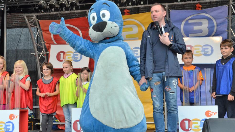 Piet Flosse und Moderator Torsten Schröder. © Ammermann