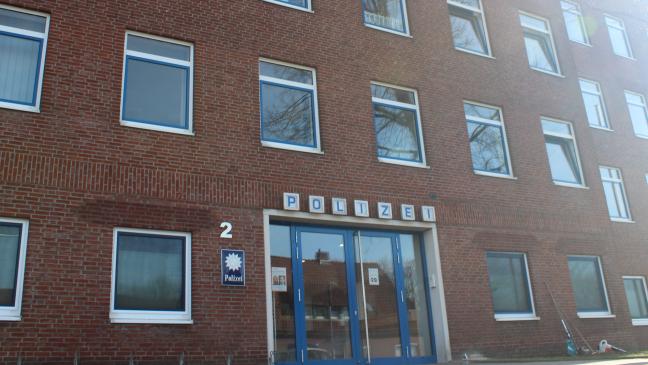 Wütend über Staubsauger-Lärm