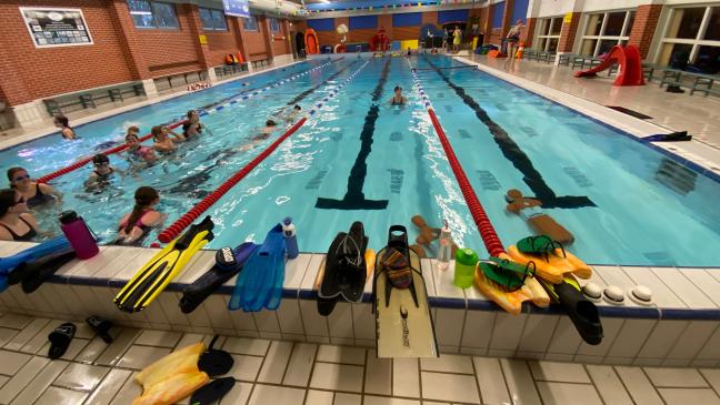 Bad schwimmt plötzlich in Geld