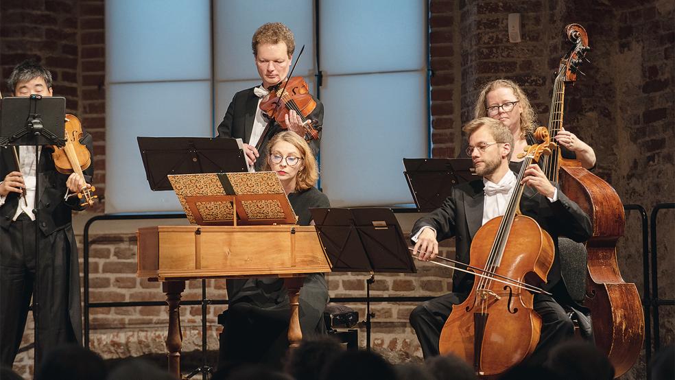 Das Orchester »l’arte del mondo« gab ein beeindruckendes Abschlusskonzert in Emden.  © Foto: Musikalischer Sommer