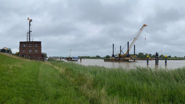 Drohne macht Luft-Fotos in Weener