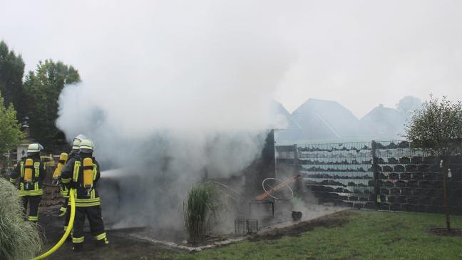 Technischer Defekt löst Brand in Gartenhütte aus