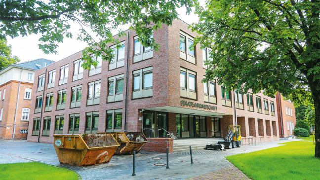 Im nagelneuen Dienstgebäude steht schon Wasser im Keller