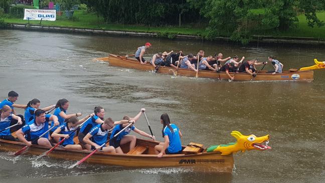 Wassersportler trotzen dem Wetter in Weener